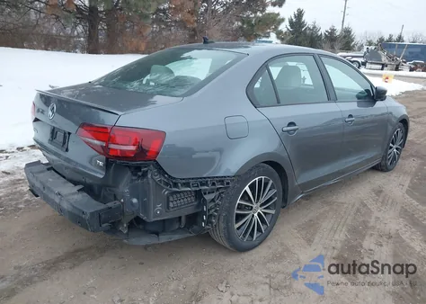 2016 Volkswagen Jetta 1.8T Sport z USA, uszkodzony, nr VIN 3VWD17AJ8GM272184